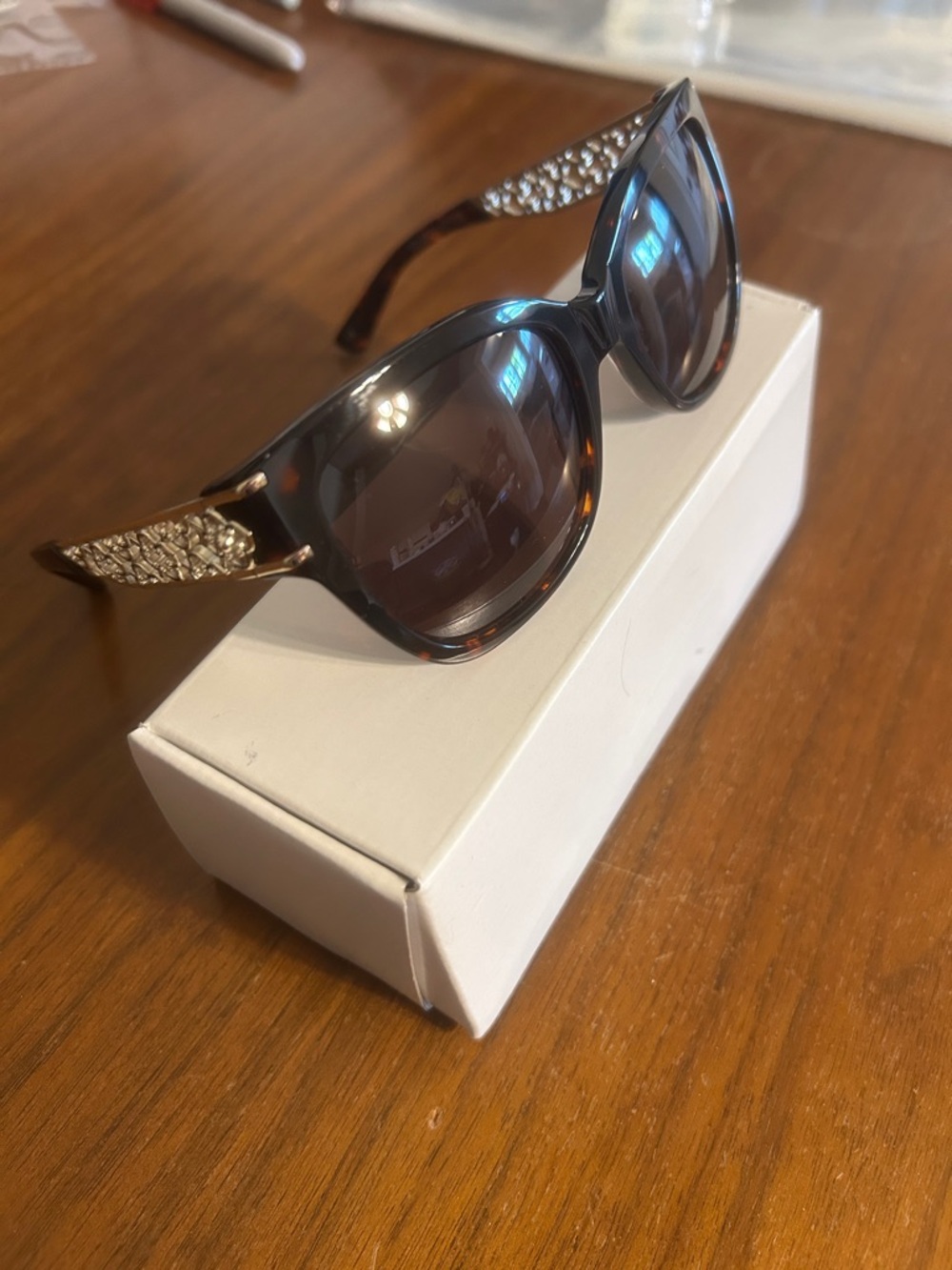 Crystal-Embellished Tortoiseshell Women's Sunglasses - Brown. 0068
